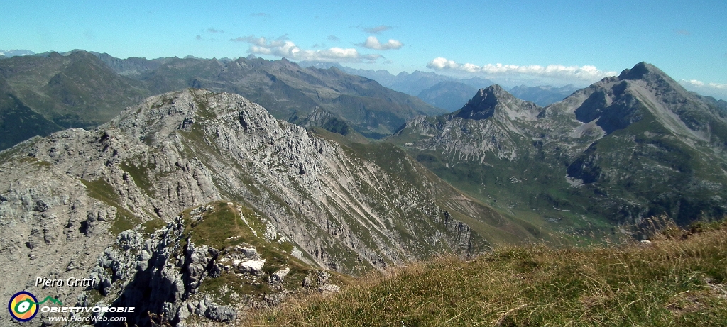 54 da dx Il Pizzo,La Corna Piana, l'Arera.JPG